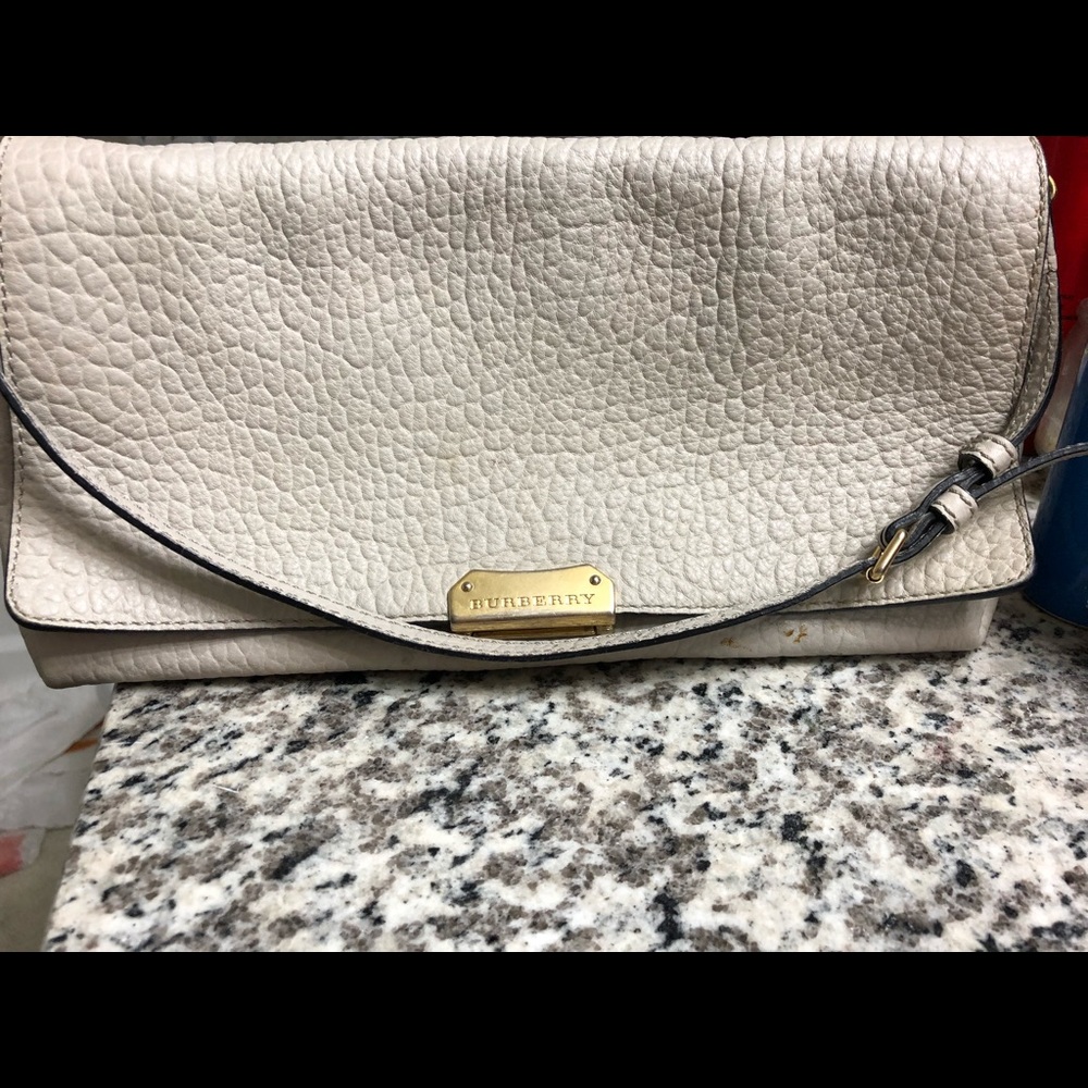 Burberry auth , good condition , used - Picture 2 of 5